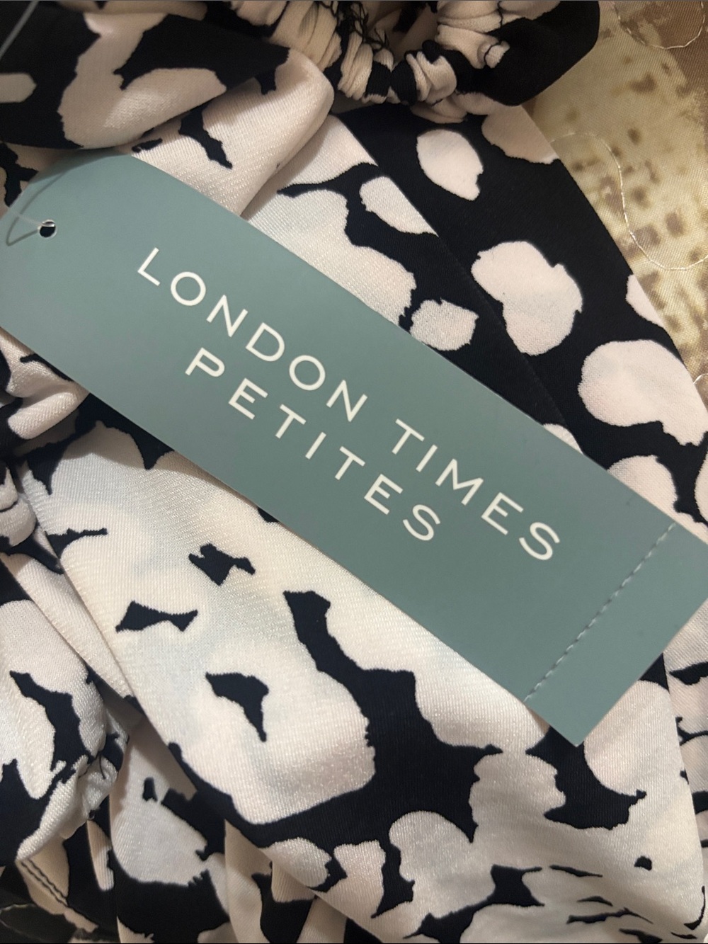 London Times petite ‘faux’ wrap dress - black and white print. NWT - Picture 5 of 7